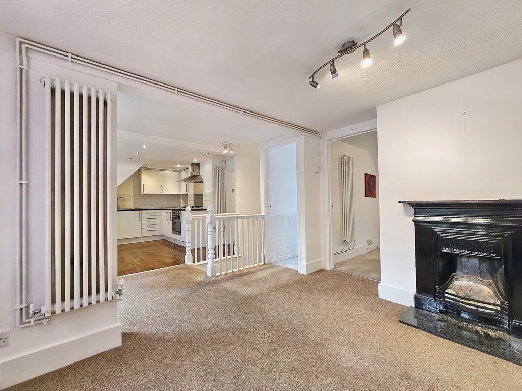 Property photo 2 of 11 Living Room