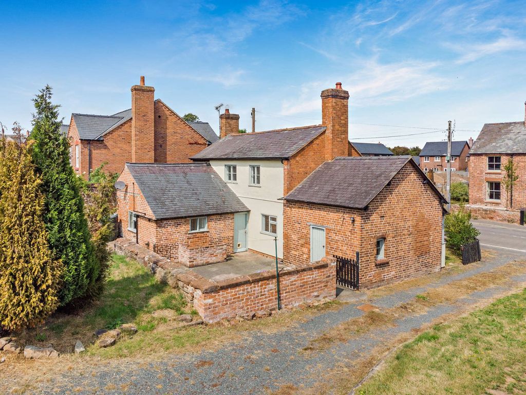 Property photo 2 of 17 Picture No. 25