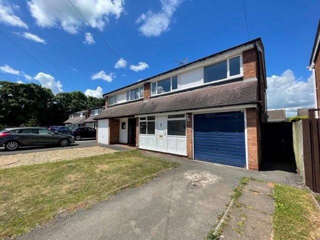 Property photo 2 of 18 Balcony