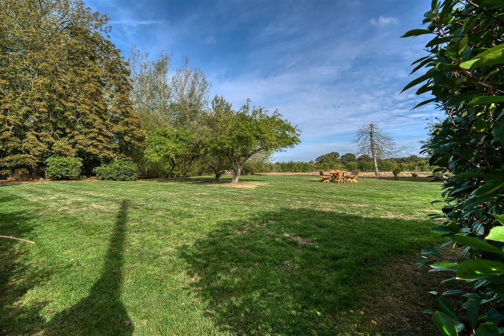 Property photo 3 of 16