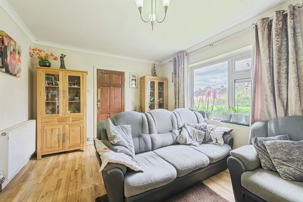 Property photo 2 of 17