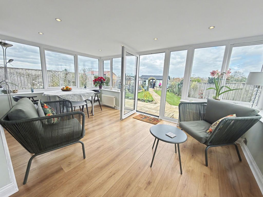 Property photo 2 of 18 Garden Room