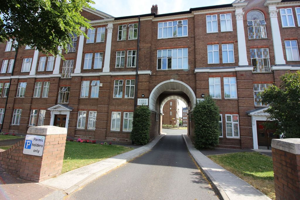 Property photo 1 of 6 Photo 6