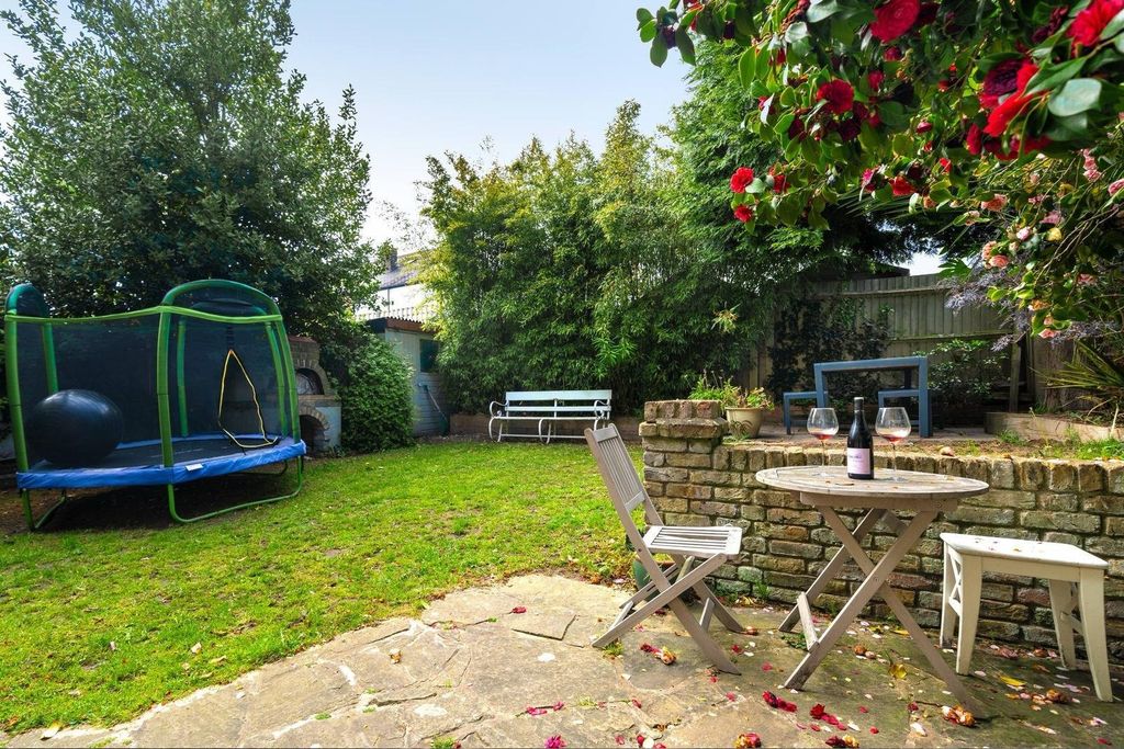 Property photo 3 of 17 Picture No. 22