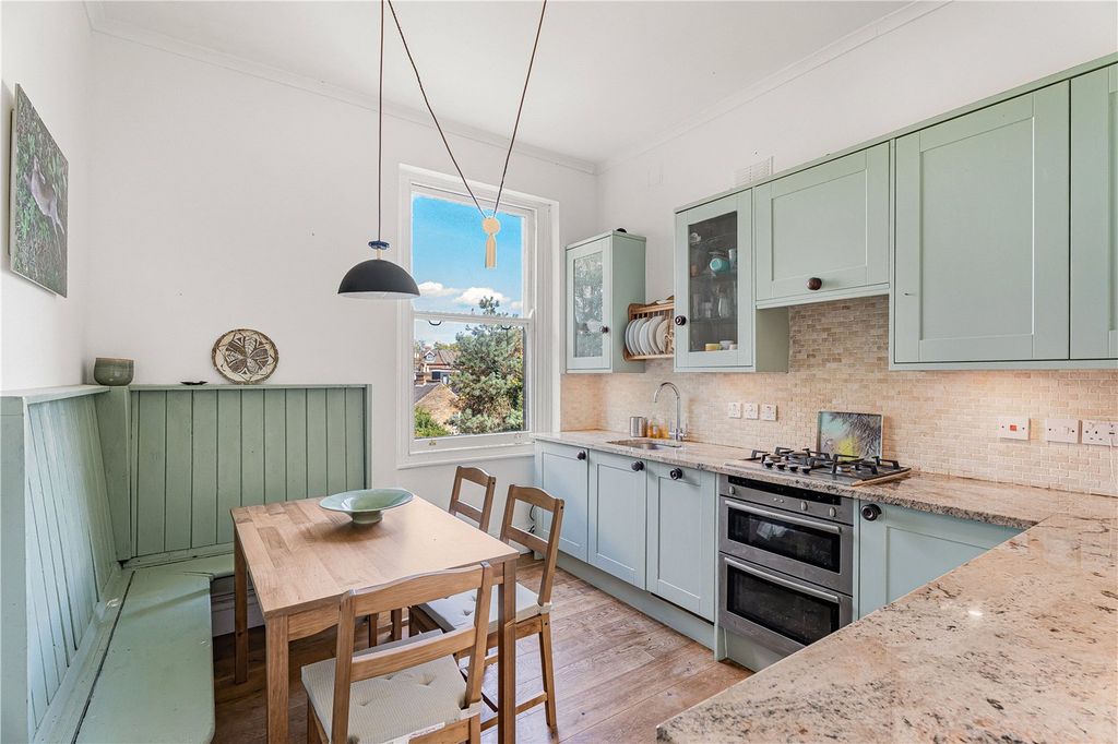 Property photo 3 of 10 Picture No. 02
