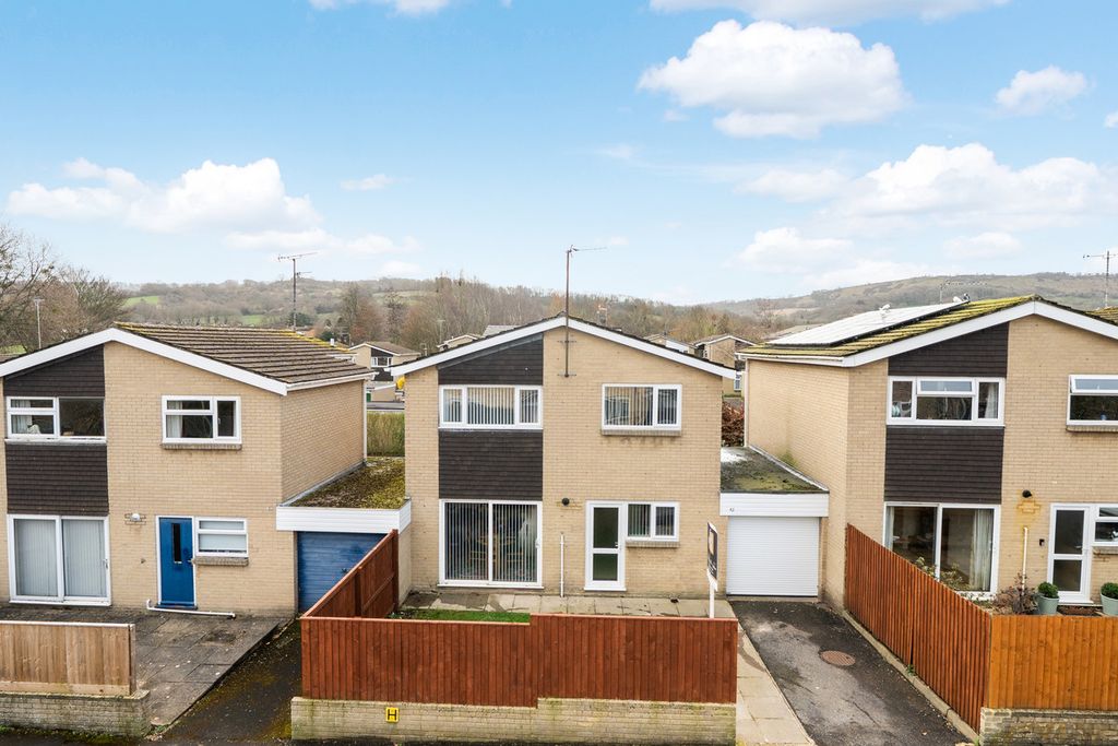 Property photo 1 of 21