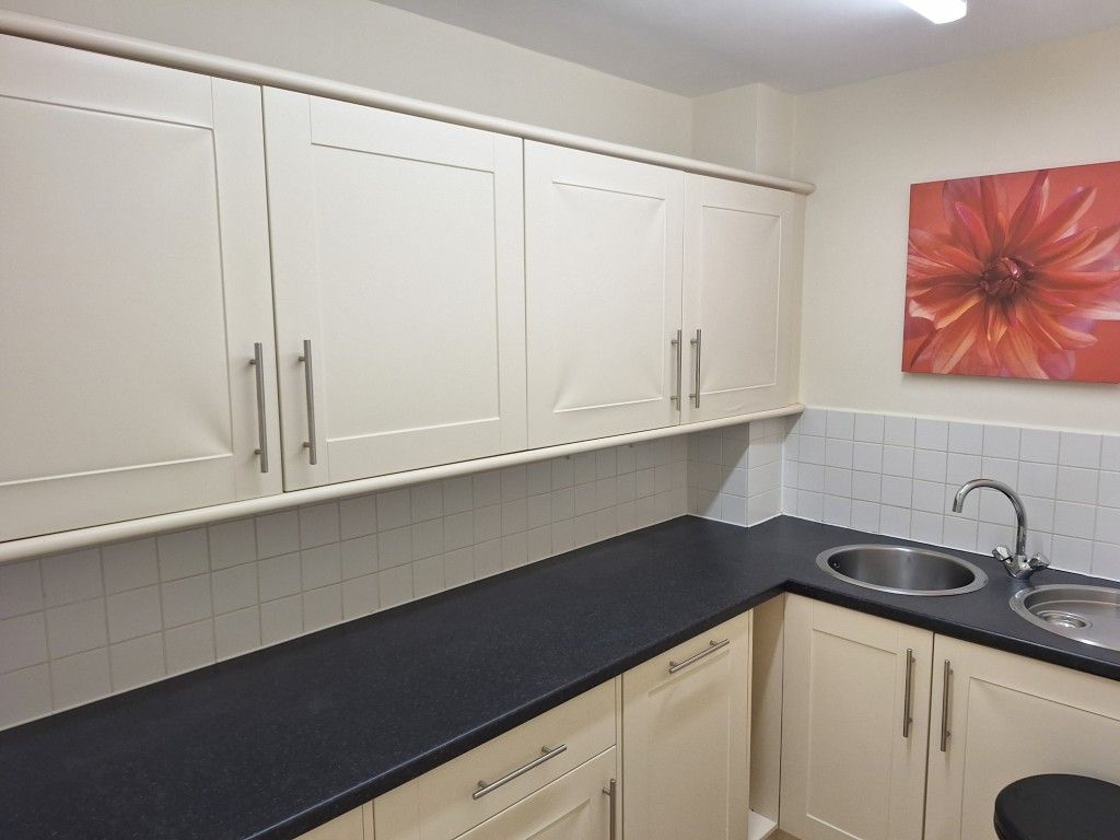 Property photo 3 of 6