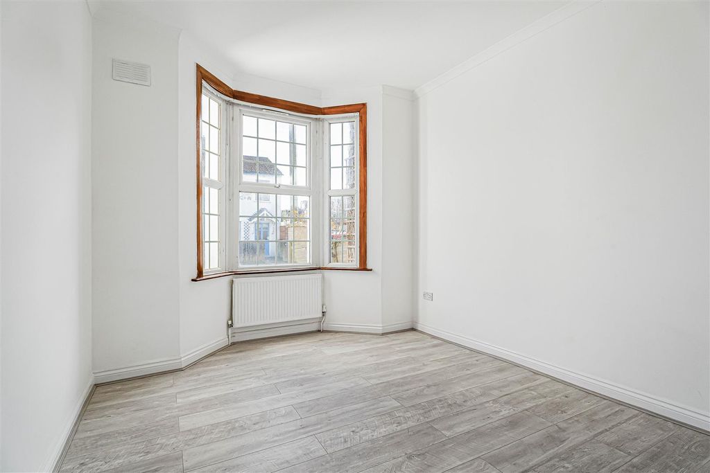 Property photo 3 of 23 3