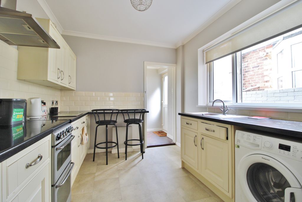 Property photo 2 of 14
