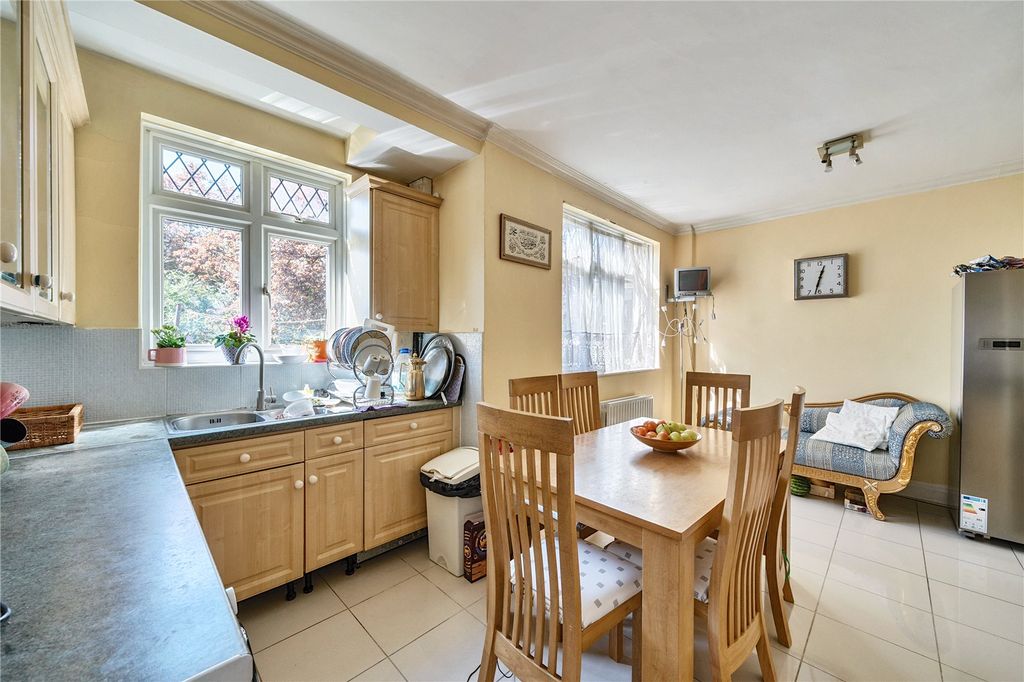 Property photo 3 of 22 Picture No. 06