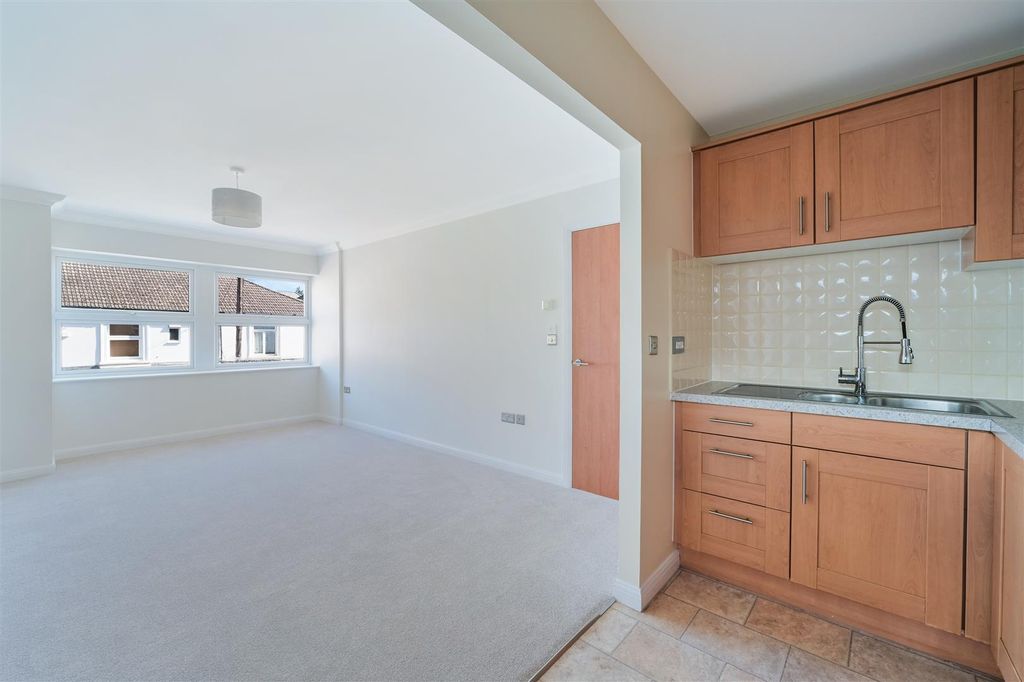 Property photo 3 of 20 Prospects Court, Flat 9 (24).Jpg