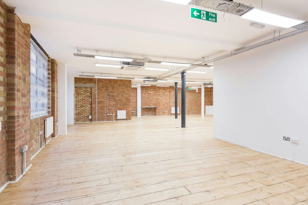 Property photo 3 of 11 17.Jpg