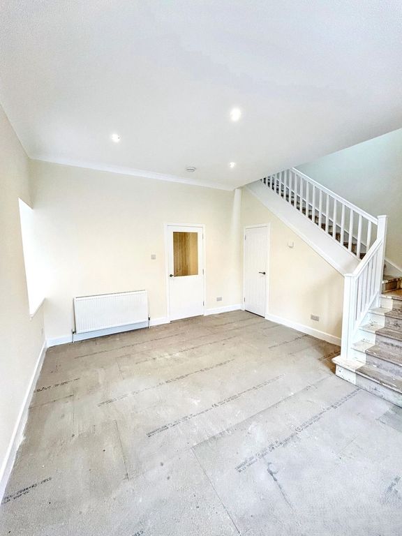 Property photo 2 of 13 Photo 16