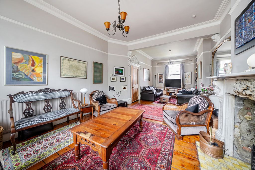 Property photo 3 of 20 1453988-10-69Fc5F...