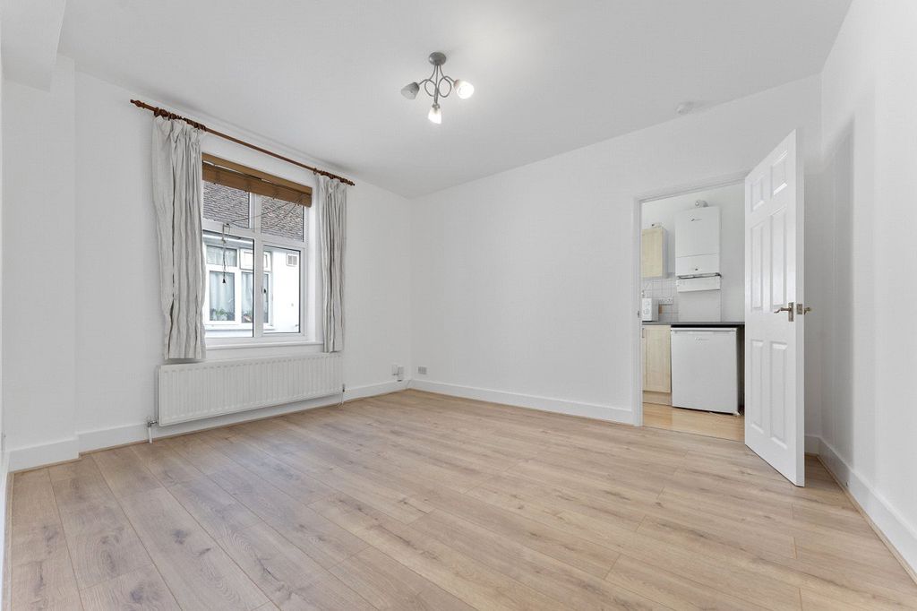 Property photo 1 of 11 Picture No. 04