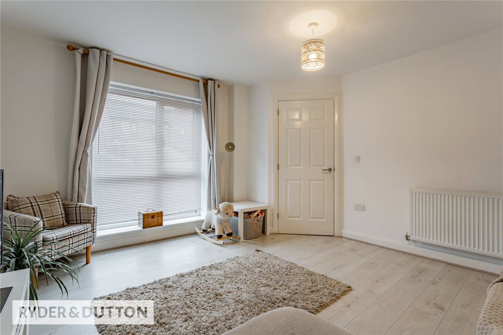 Property photo 3 of 14 Picture 3