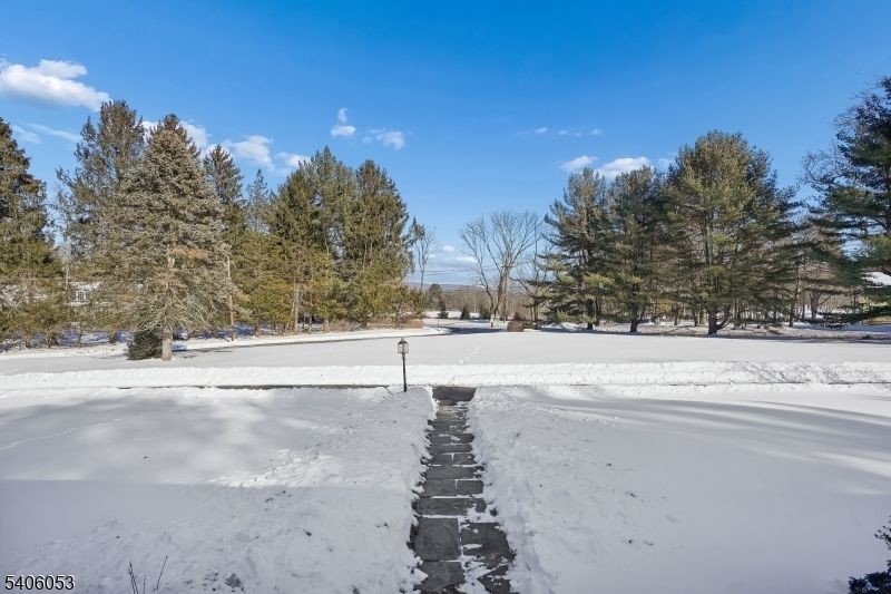 Property photo 3 of 8 <Alttext/>