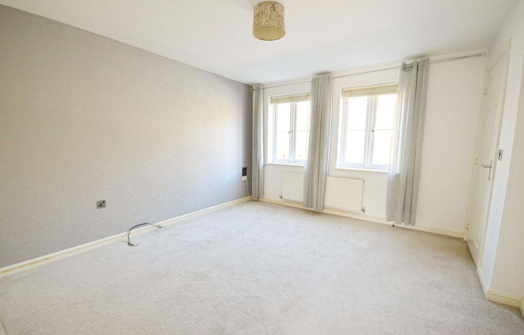 Property photo 2 of 10 J.Jpg