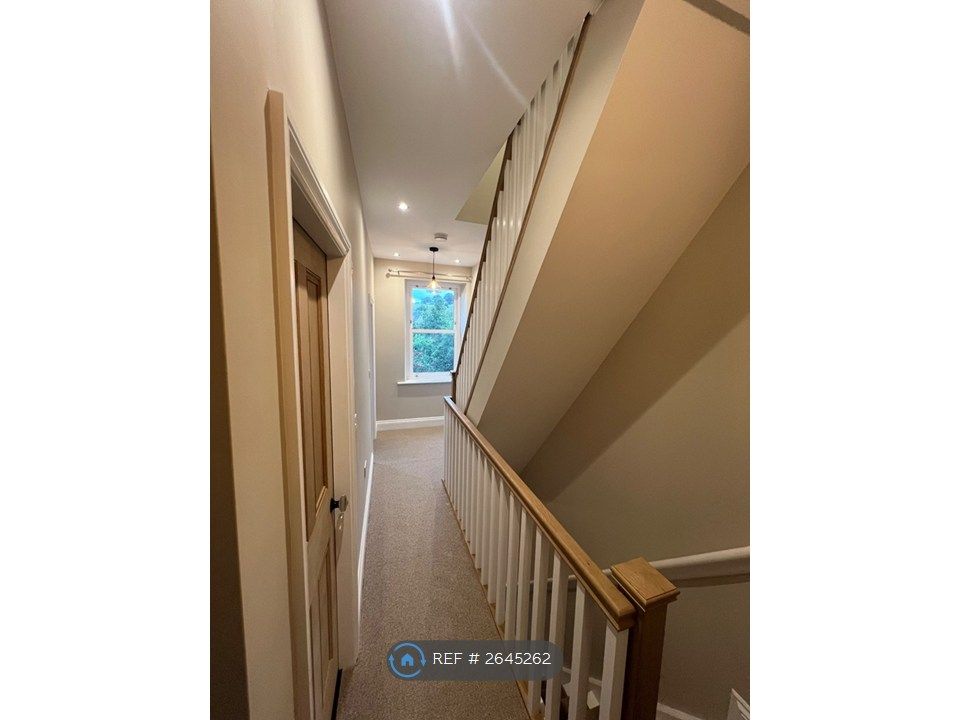 Property photo 3 of 31