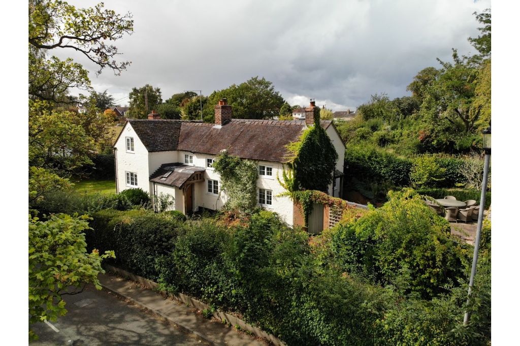 Property photo 1 of 32