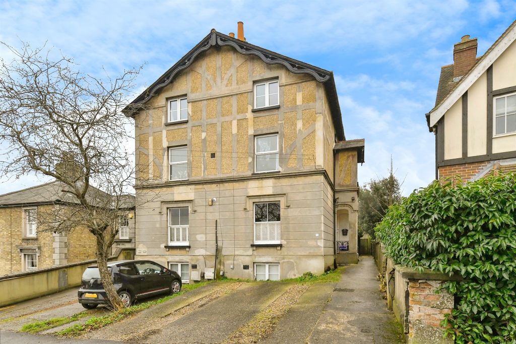 Property photo 1 of 21