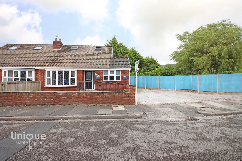 Property photo 1 of 30