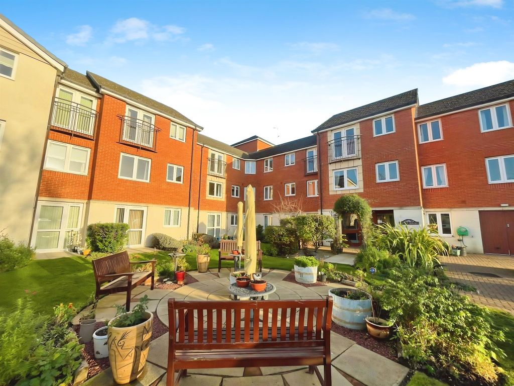 Property photo 1 of 13