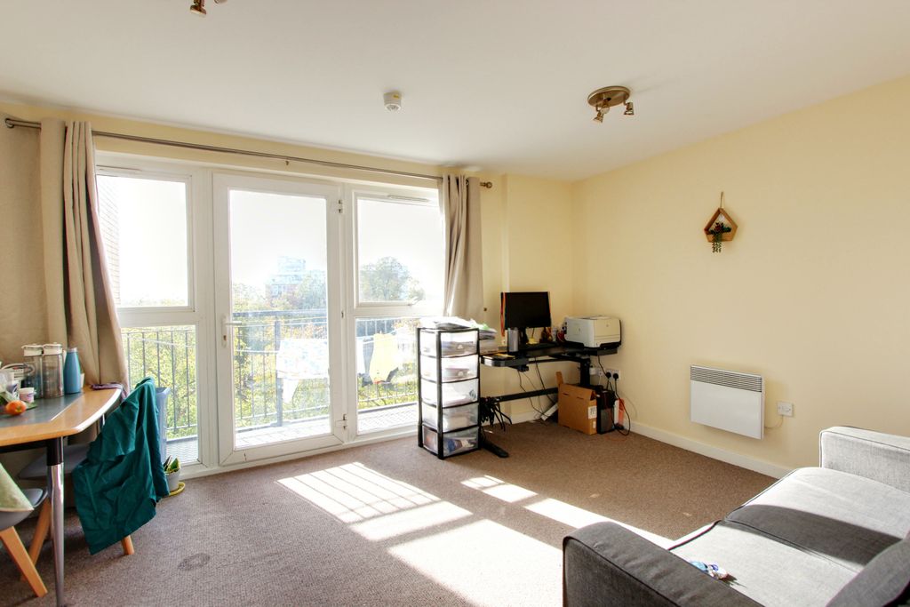 Property photo 3 of 9