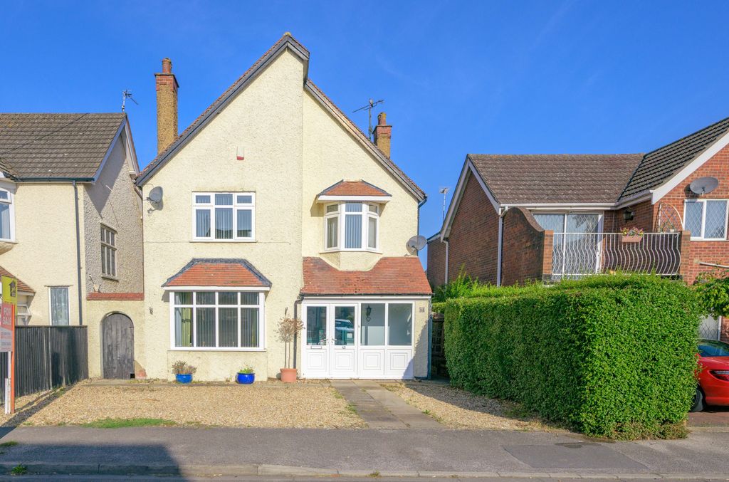 Property photo 1 of 31