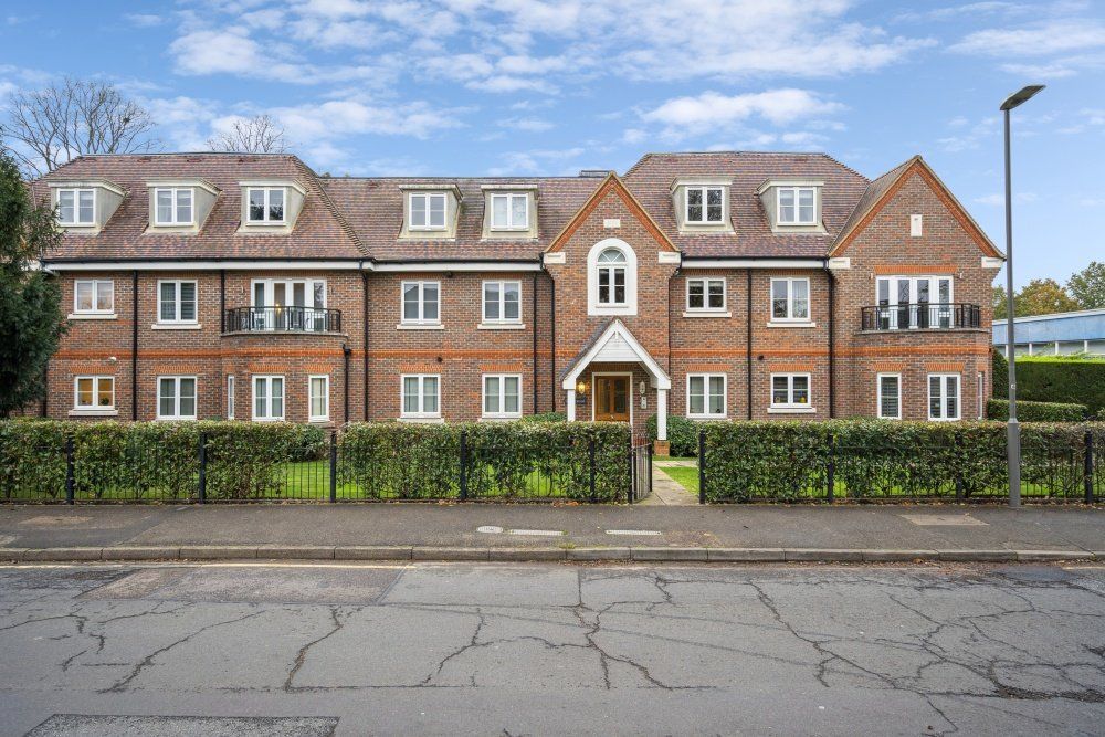Property photo 1 of 18 External