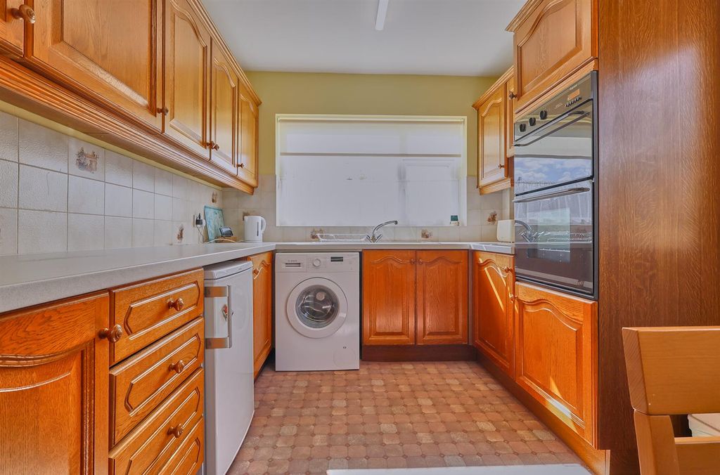 Property photo 2 of 12 Fitted Dining Kitchen To Front