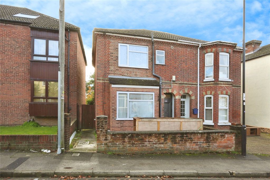 Property photo 1 of 14 Picture No. 12