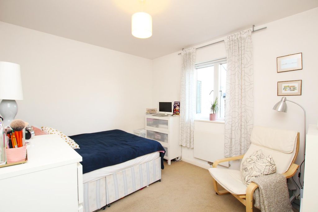 Property photo 2 of 6