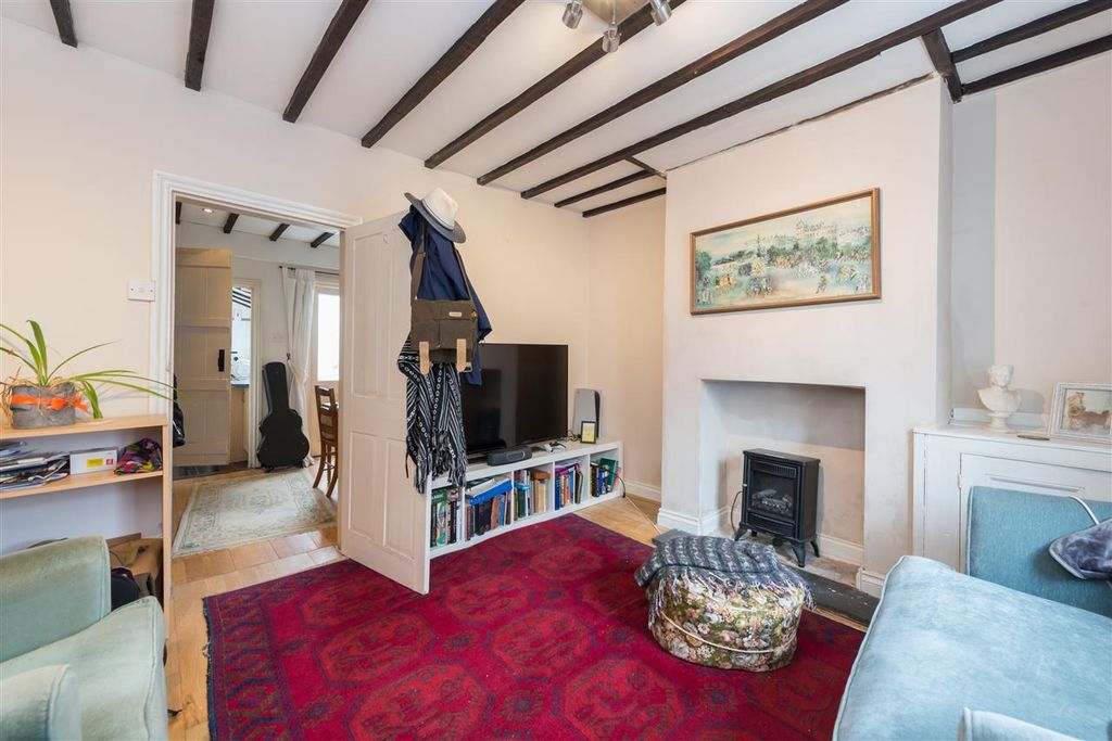 Property photo 3 of 12