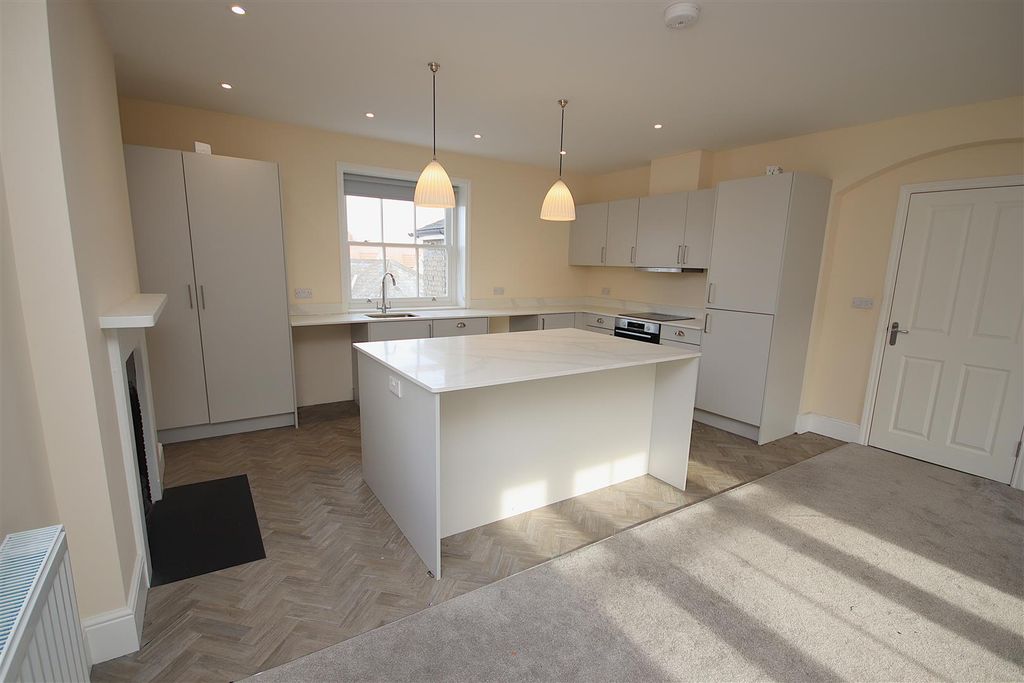 Property photo 3 of 12 Img_4885.Jpg