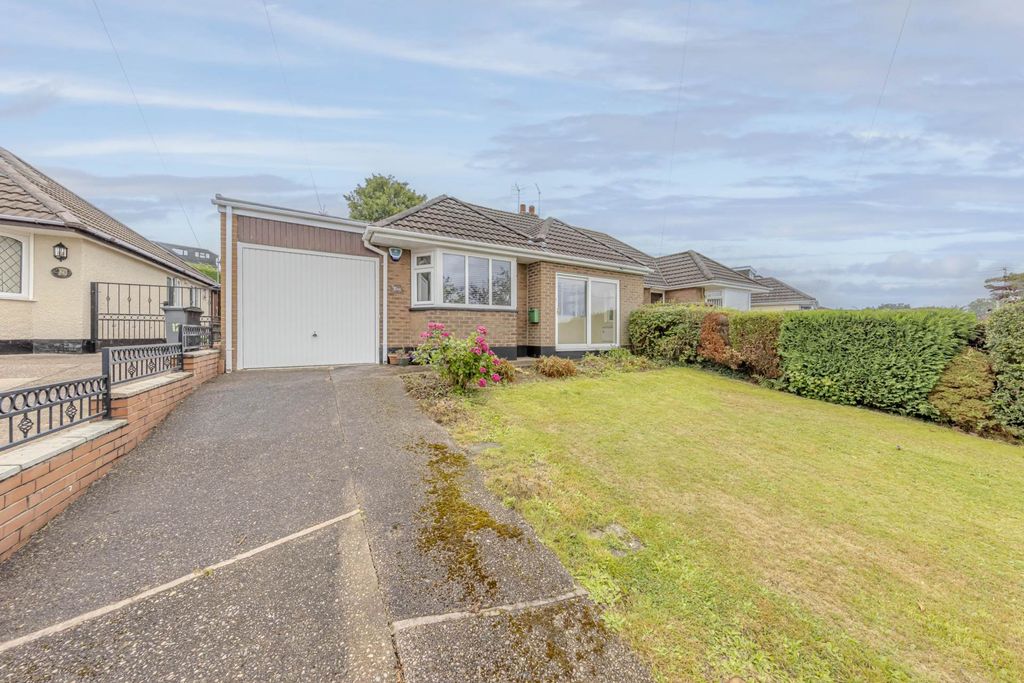 Property photo 1 of 28