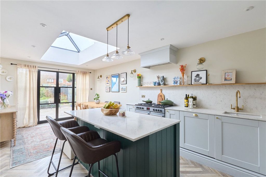 Property photo 3 of 20 Picture No. 05