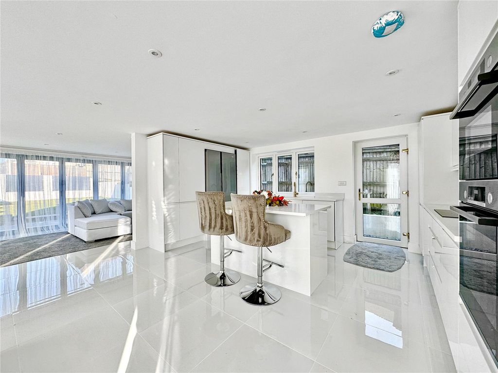 Property photo 2 of 25 Robinson Jackson