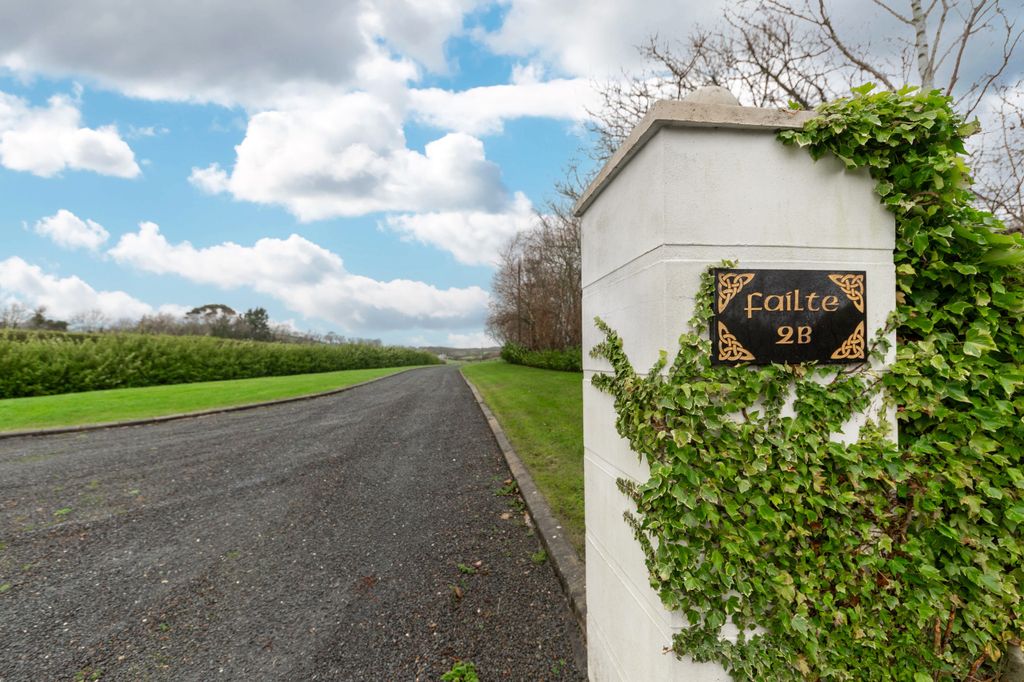 Property photo 3 of 55 002