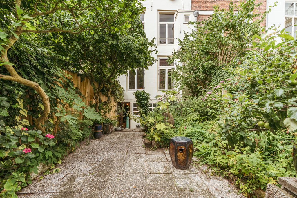 Property photo 2 of 39