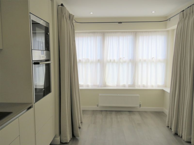 Property photo 3 of 12 Photo 8