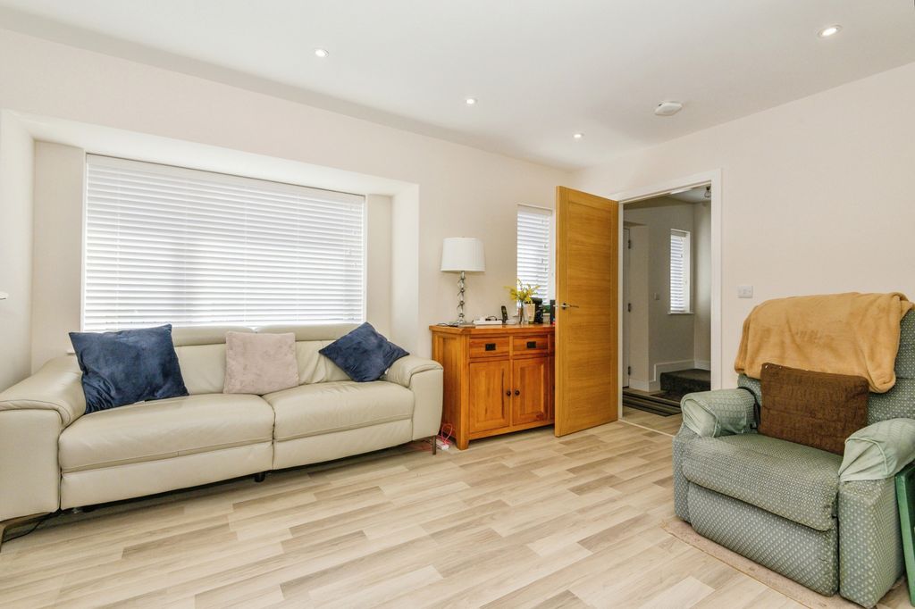 Property photo 3 of 19 Living Room