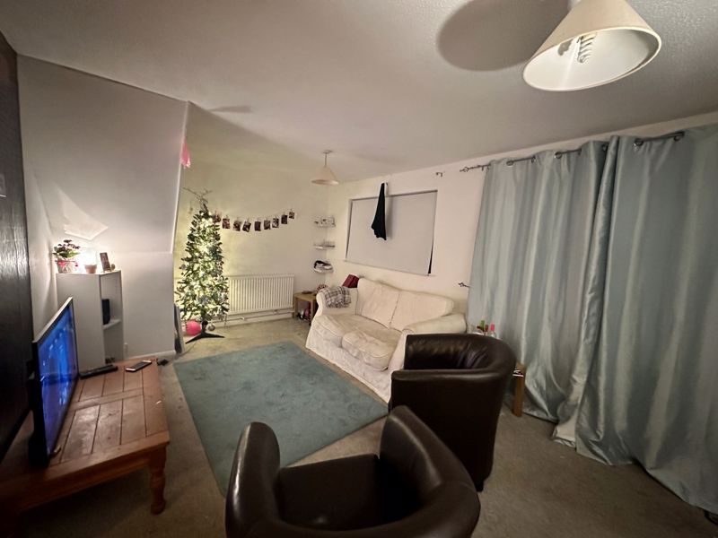 Property photo 2 of 8 Photo 6