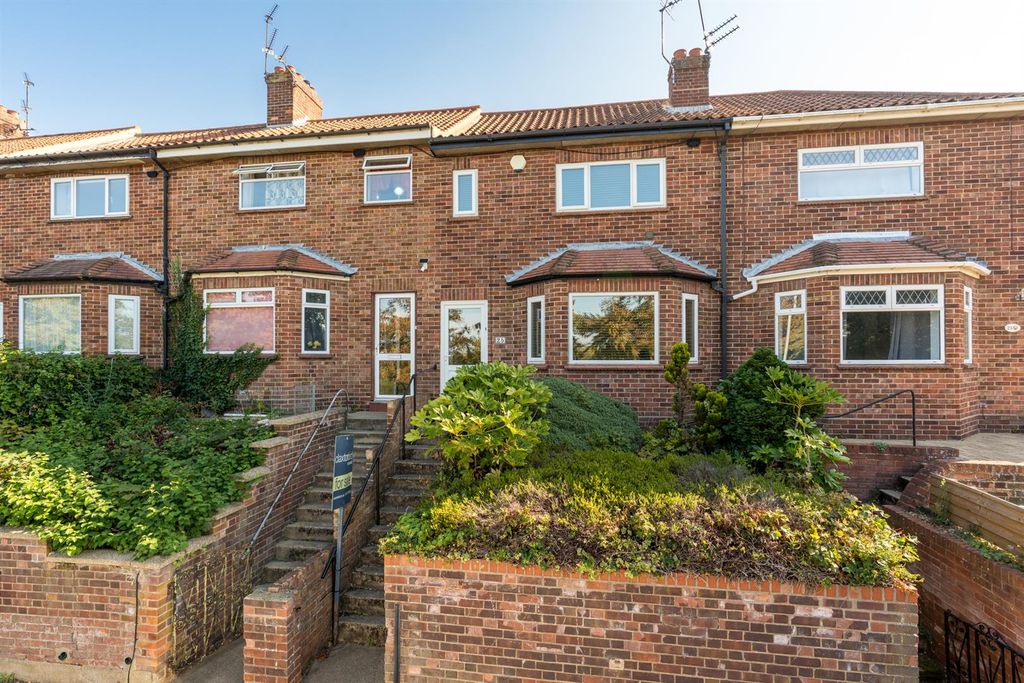 Property photo 1 of 30 25-Stmartinsroad-001.Jpg