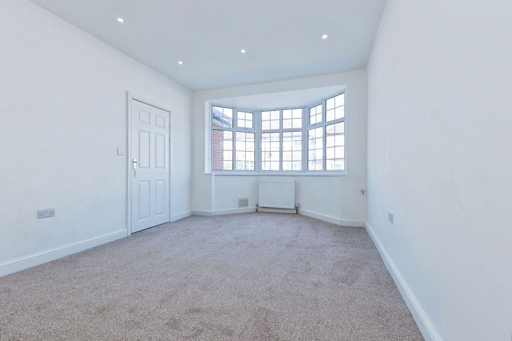 Property photo 2 of 16 Reception Room