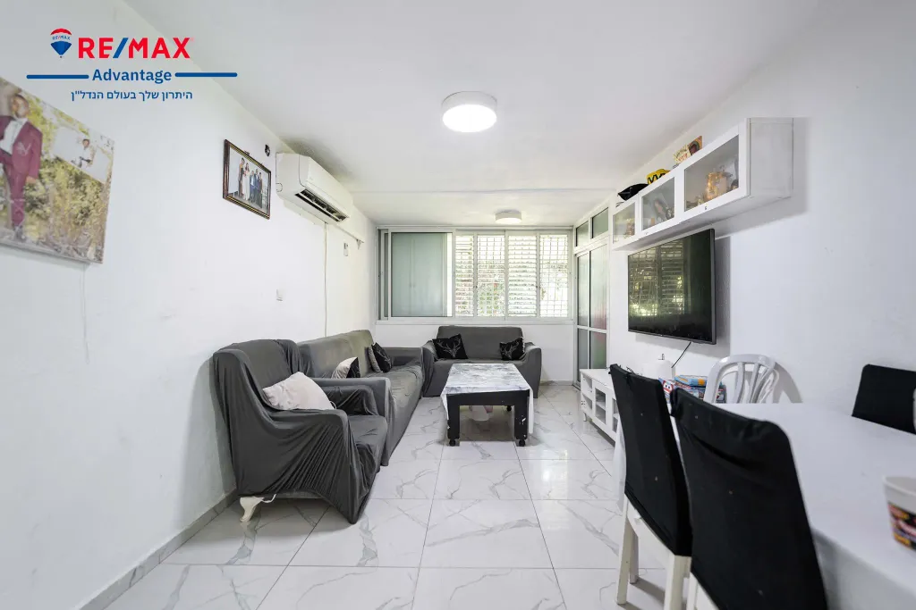 Property photo 1 of 5