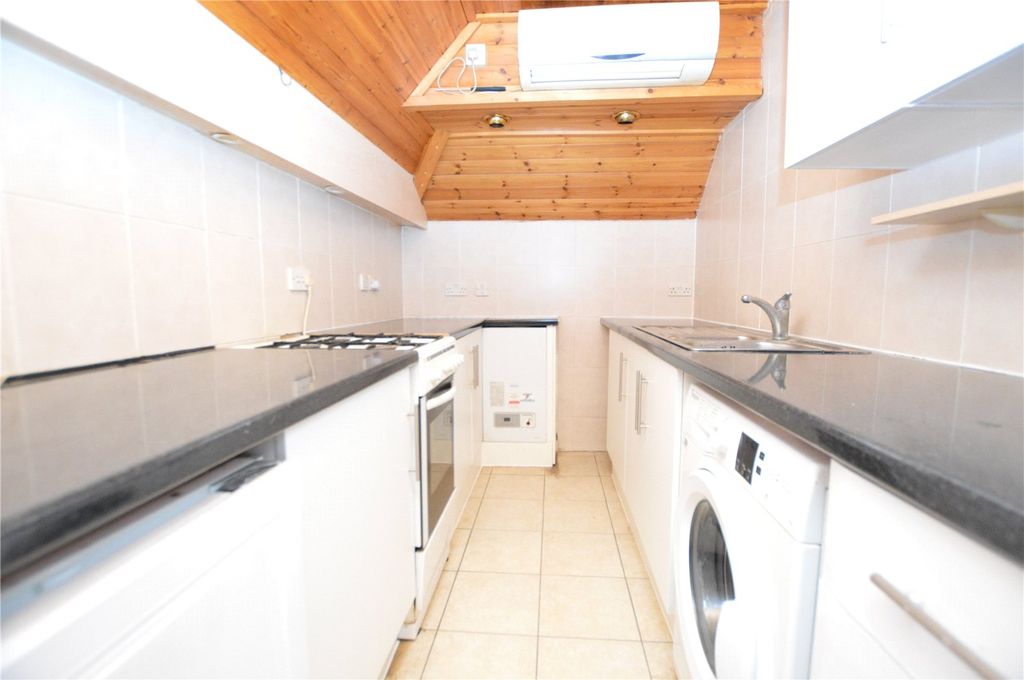 Property photo 3 of 9 Picture No. 06