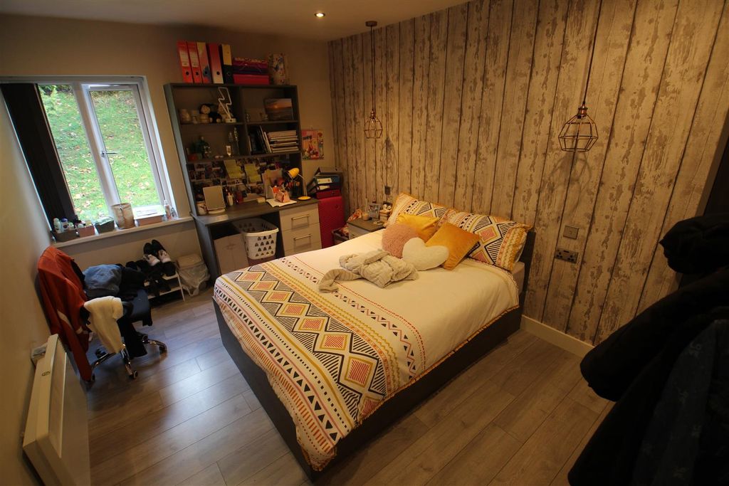 Property photo 2 of 6 Img_4386.Jpg