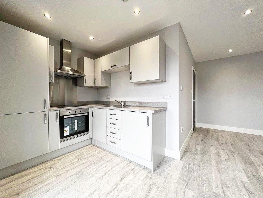 Property photo 2 of 9 1A7098B3-5761-4898-B181-B7Fae46Ed230.Jpg