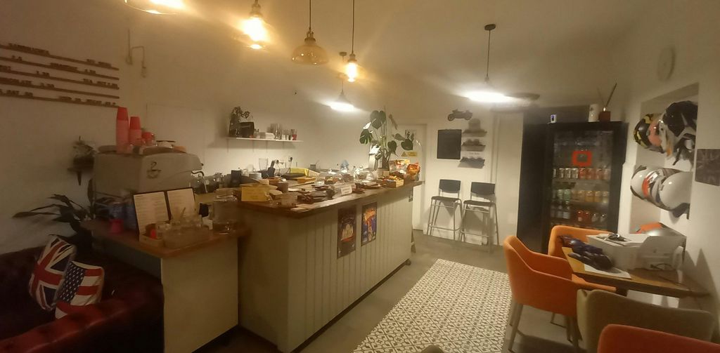 Property photo 3 of 3 467 Upper Richmond Road Int2.Jpg